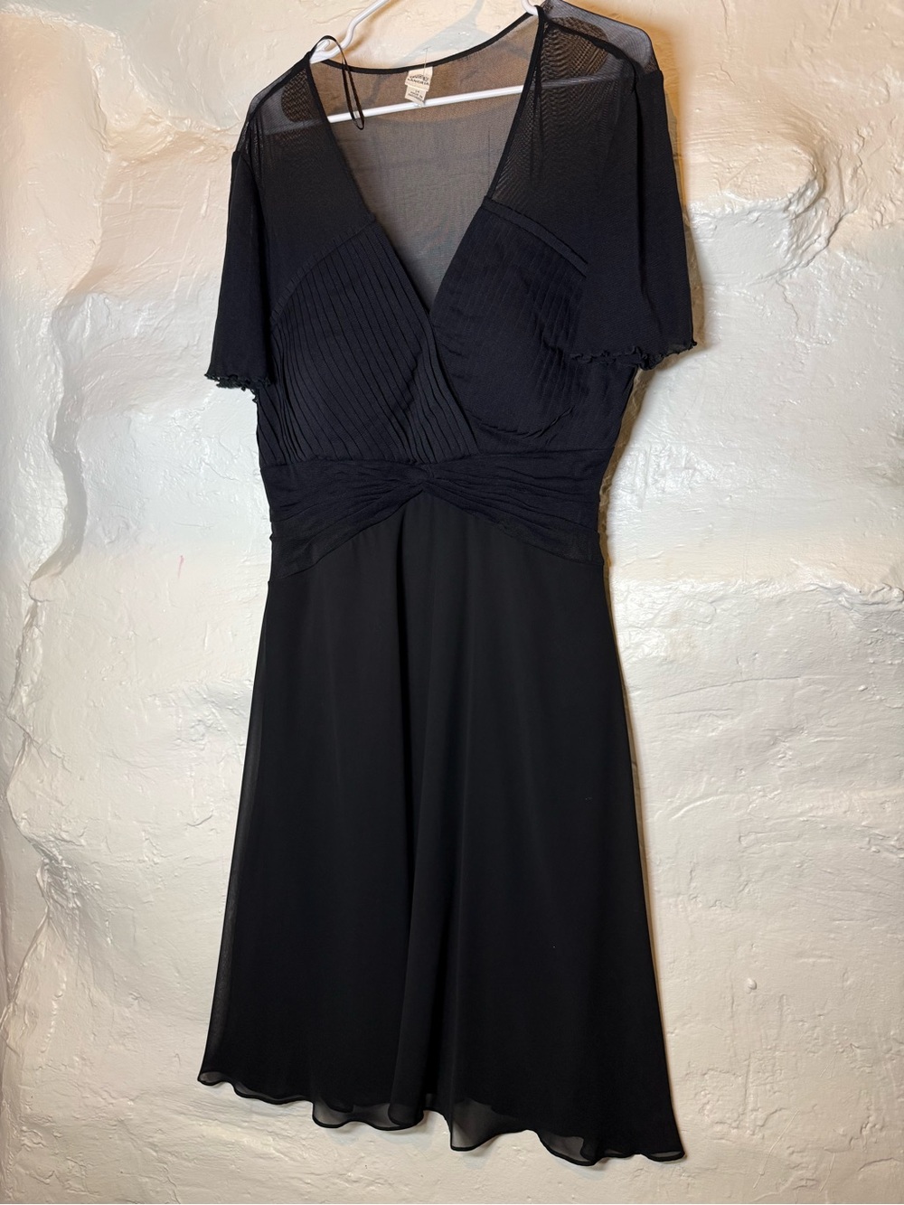 Signature by Sangria Black Midi V-Neck Dress
